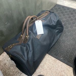 NWT BARBOUR wax holdall bag in Navy
